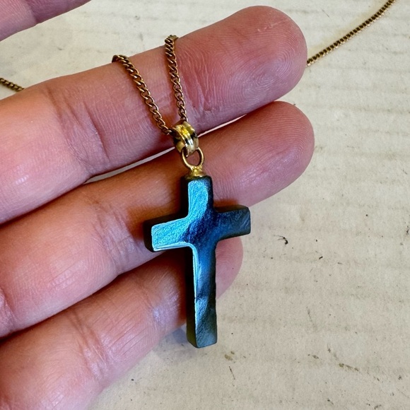 High Quality Nephrite Jade Cross Pendant with 1/20 14K Gold Filled Chain - Picture 16 of 16